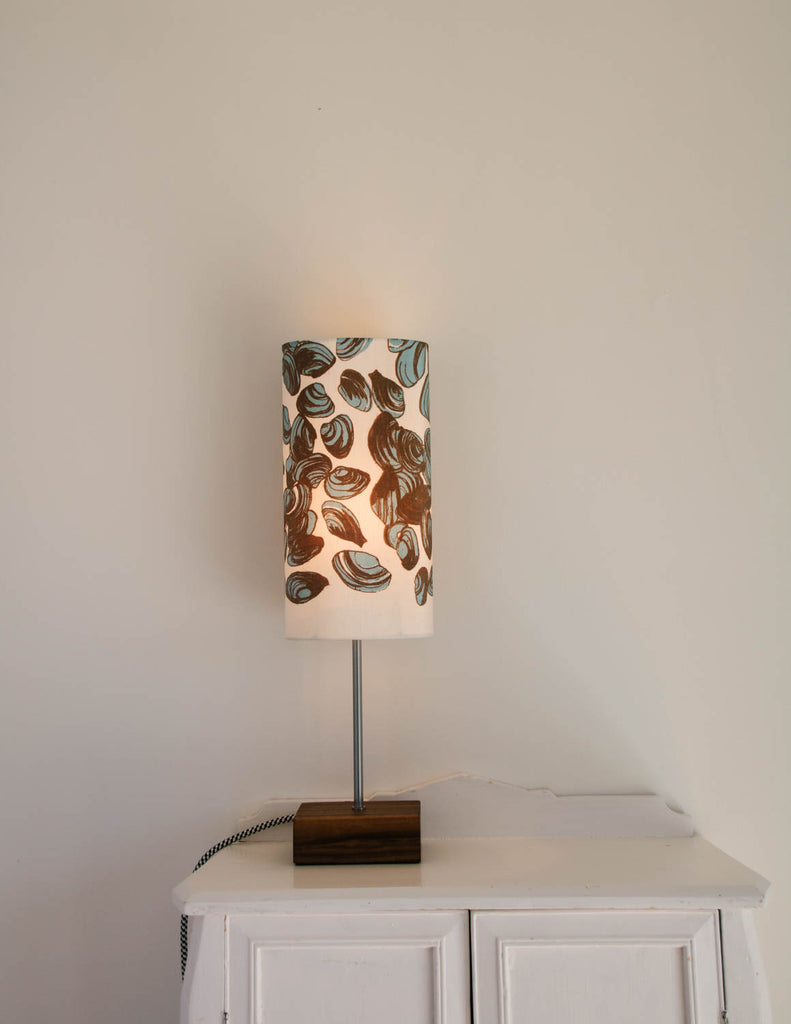 Lampe de table motif clam